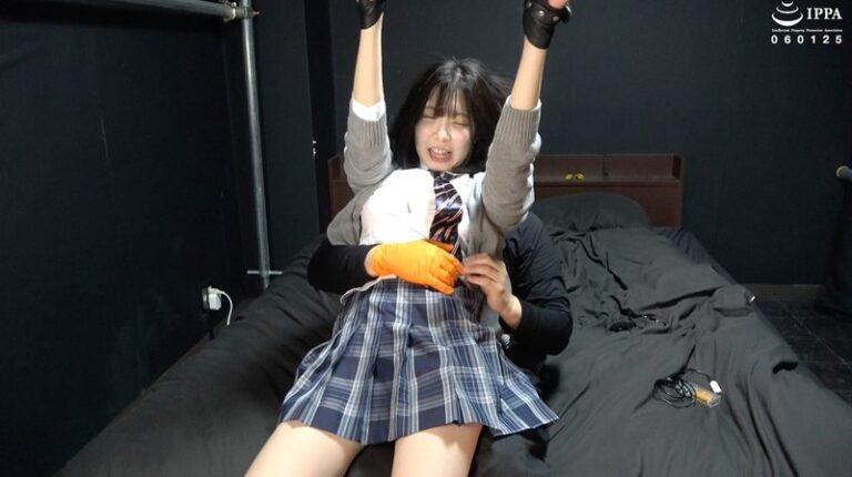 h_1416ad01939 「全身敏感な制服女子をいろんな道具でくすぐった気持ちよくしてみた！」わかしラボ WAKA-072 岸永みりな 2